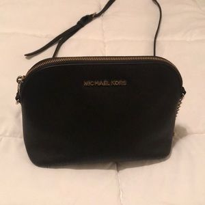 Micheal kors purse